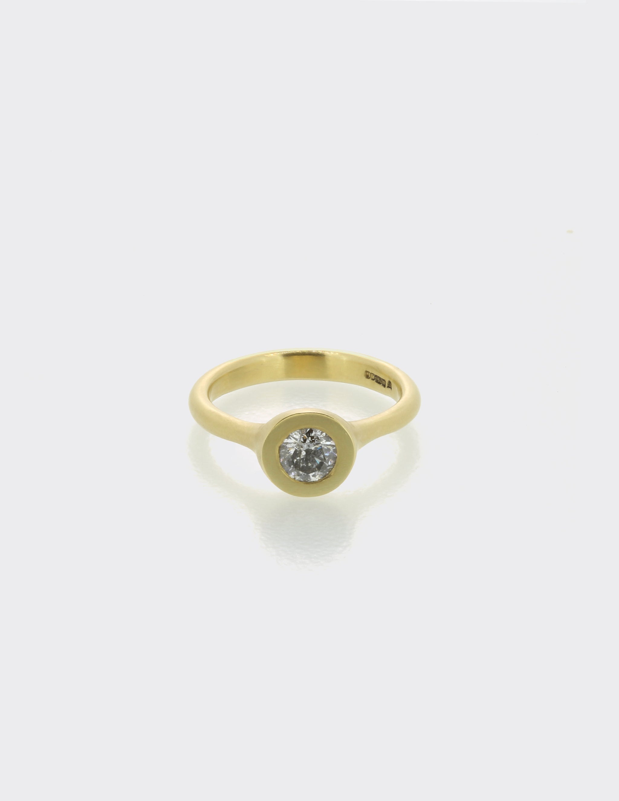 Sfere ring with salt and pepper diamond