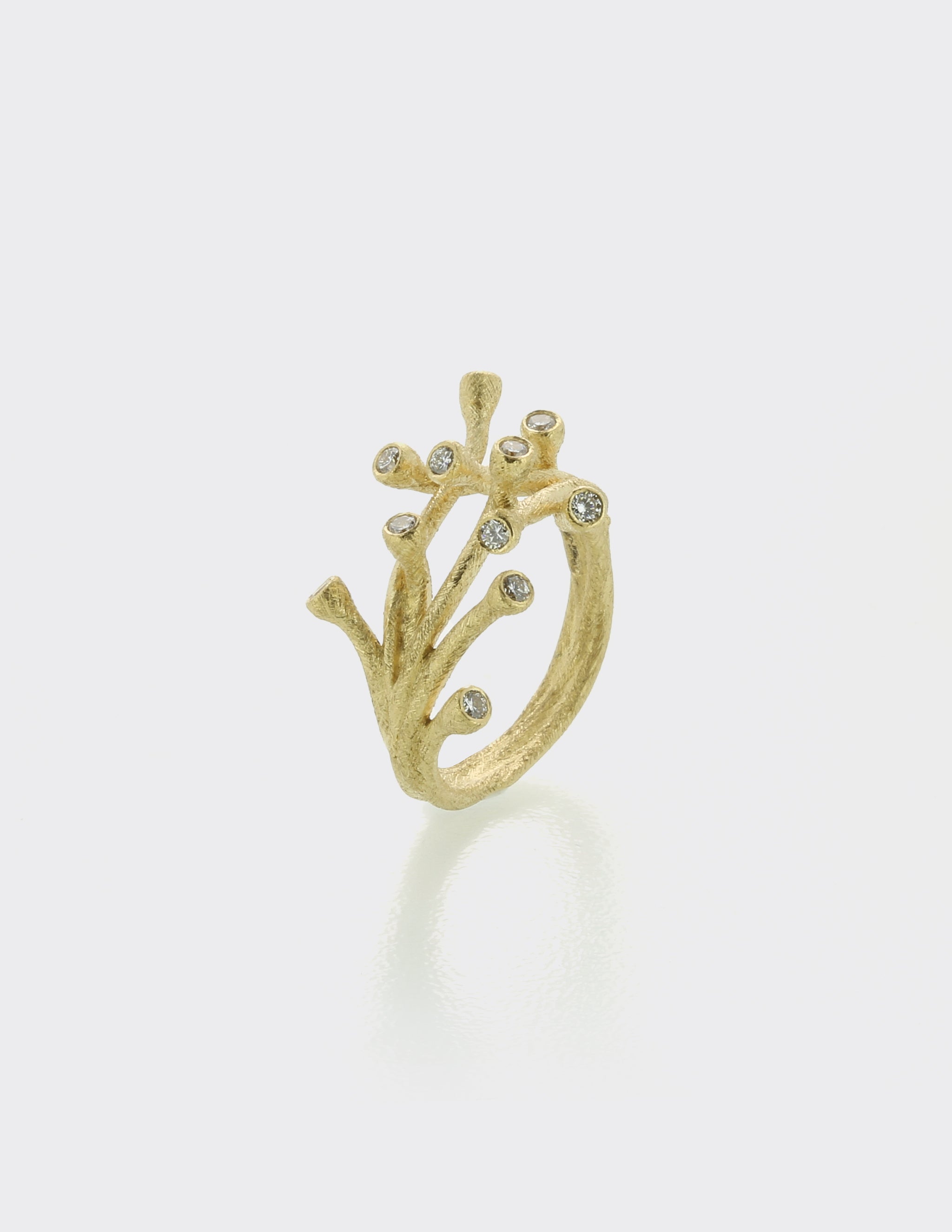 Branch ring with diamonds