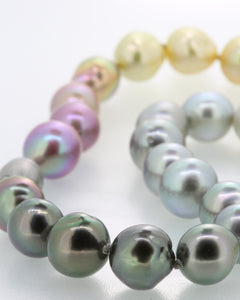 Colour graded pearl necklace