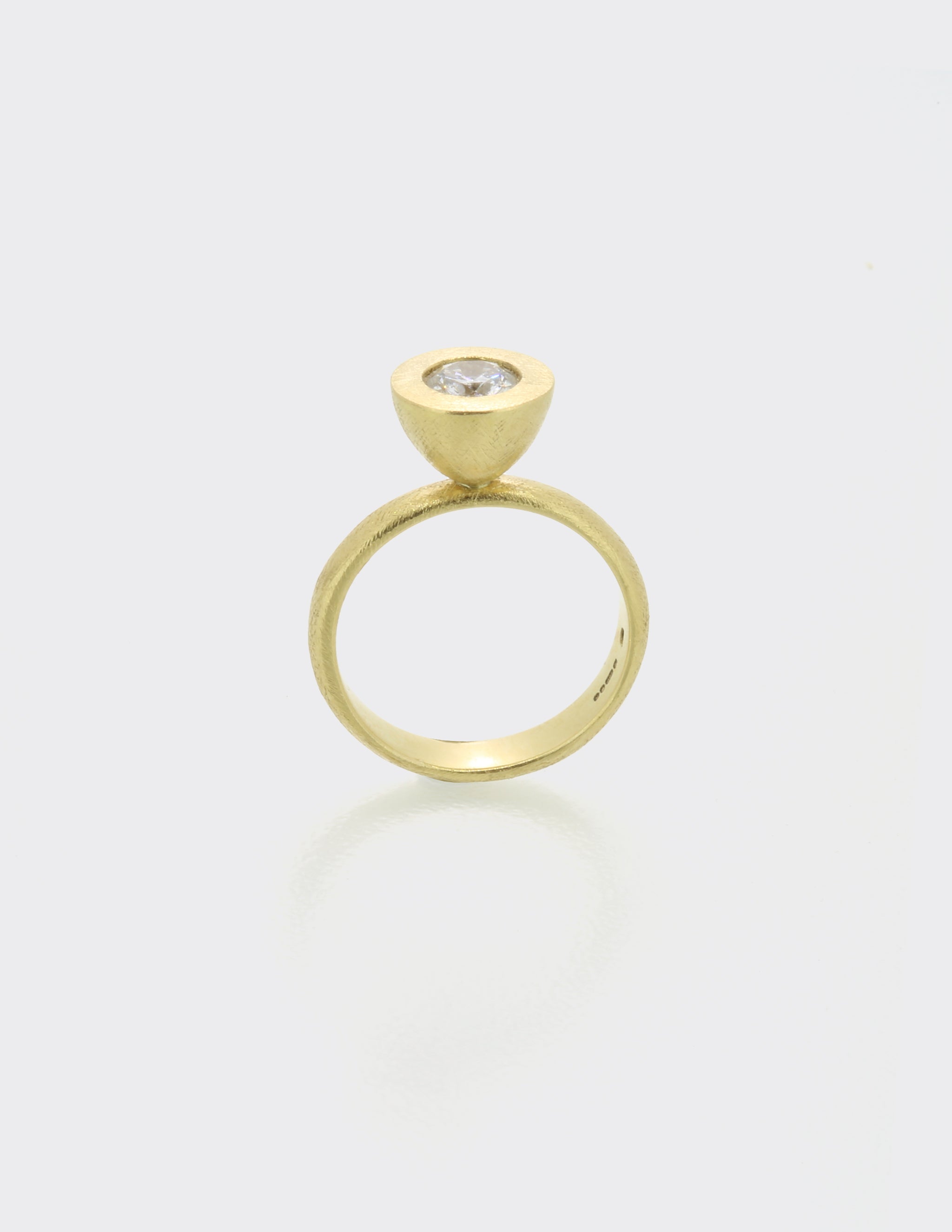 Cone ring with round diamond
