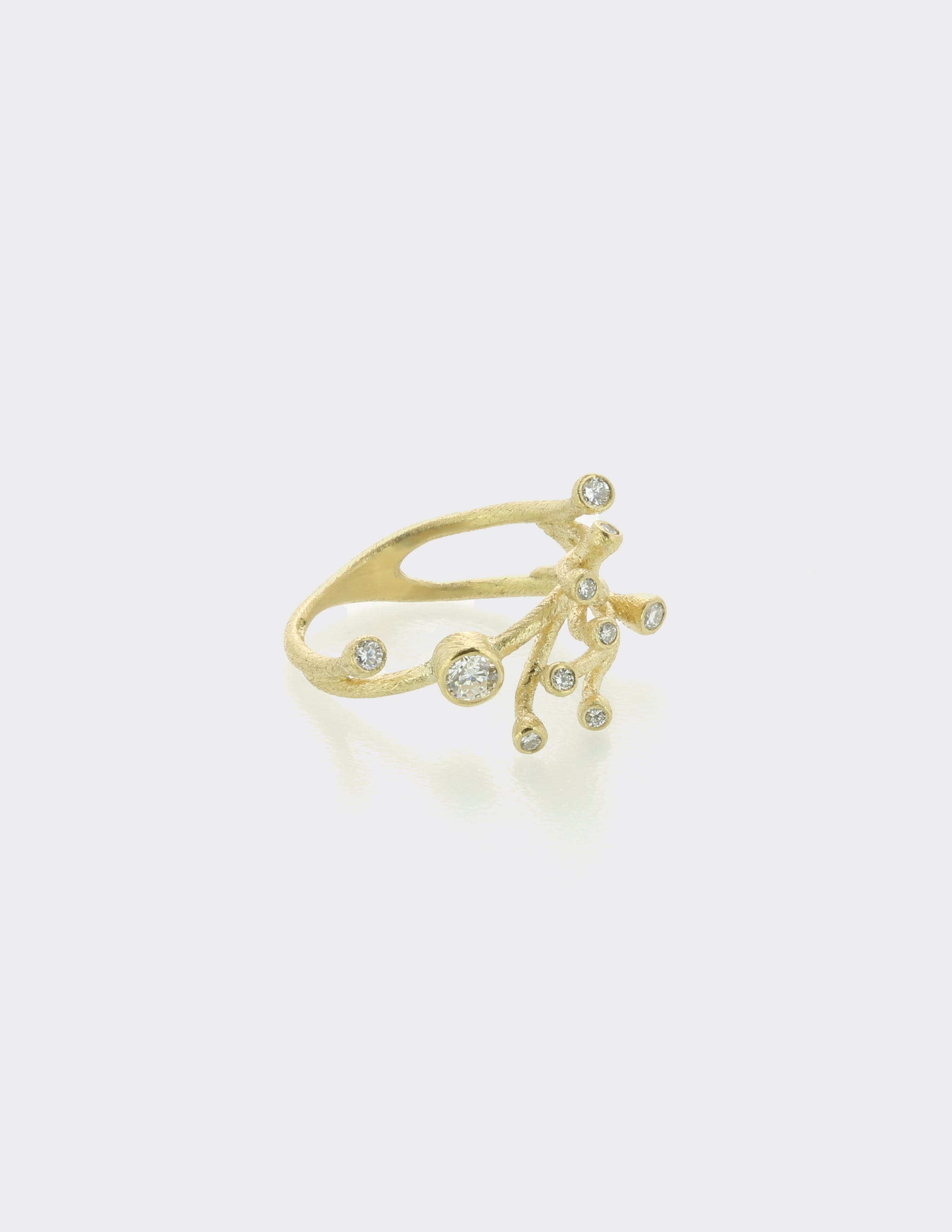 Wave branch ring with diamonds